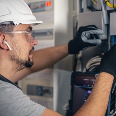 Reduce los procesos operativos de mantenimiento en Ecuador Reduce los procesos operativos de mantenimiento en Ecuador